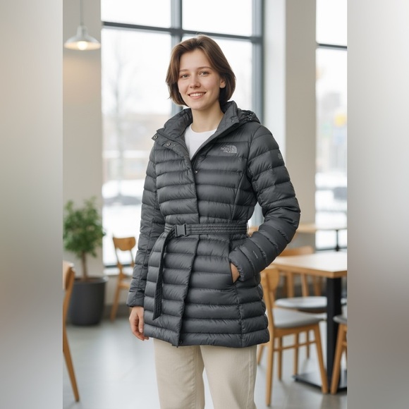 The North Face Women's Gray Belted Puffer Jacket - Picture 1 of 8